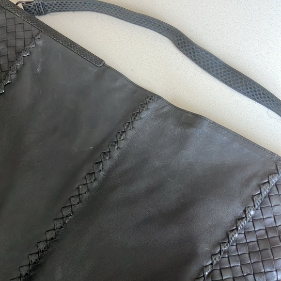 Snakeskin-trimmed Intrecciato Hobo - flawed - Picture 3 of 5